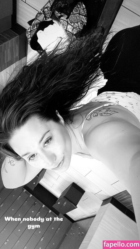 J essence_ pornstar image