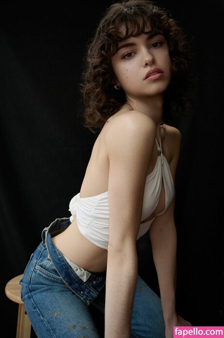 Clarice Cazauran star exclusive pictures