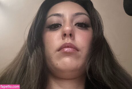 mcd00dle model free photo