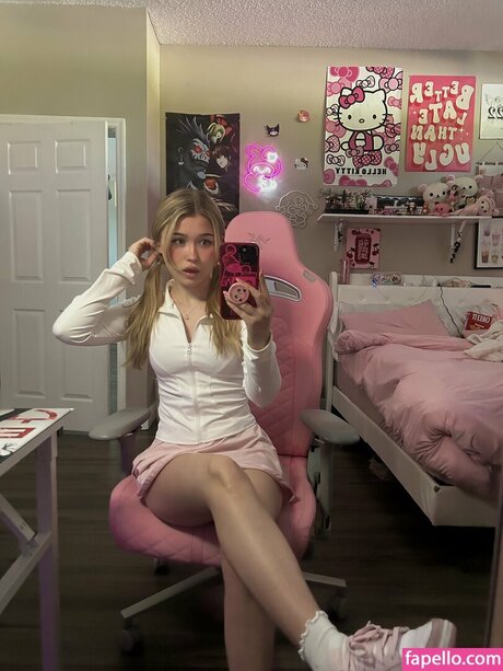 booleahhh erotic model photo