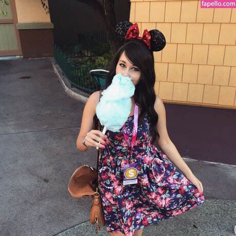 junelapine model porn gallery