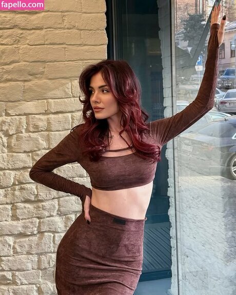 Mamarika art model galleries