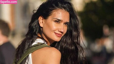 Momi Giardina best model images