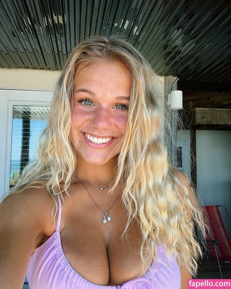 Lydia Feiler pornstar pretty pics