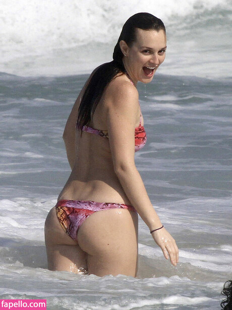 Leighton Meester model photo