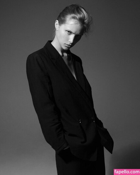 Laura Oganessian pornstar beautiful img