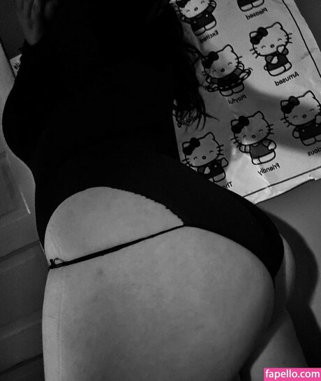 Weezy Weezyouttaherea porn star photos