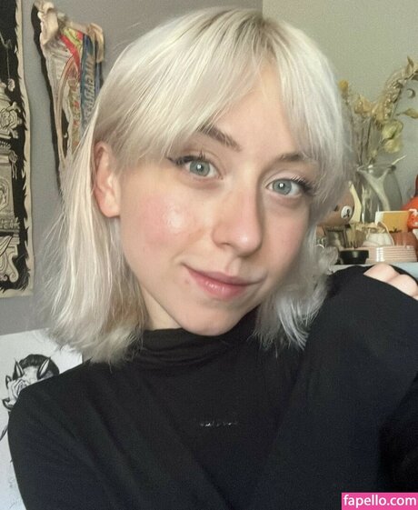 Mkultramilf hot model photo