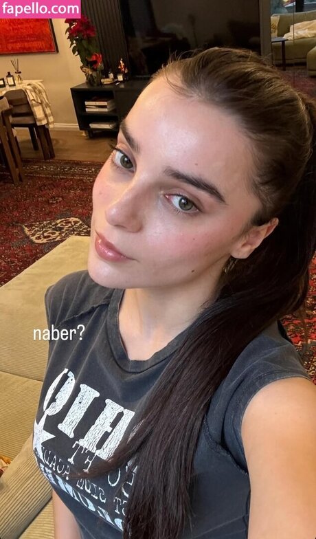 Semiraminta model nice pic