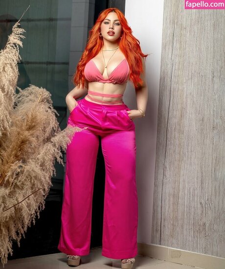 yaramedina naked model photos