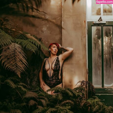 knee deep in life star porn picture