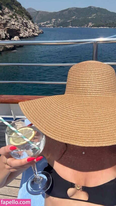 pawg girls onlyfans sexy nude pics