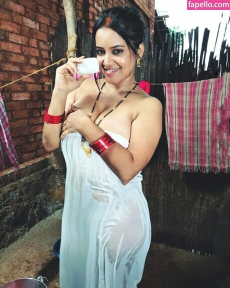 Priya Gamre free actress pics