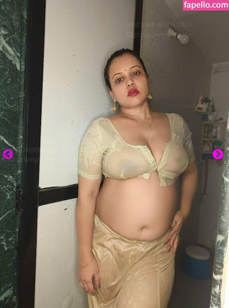 Priya Gamre pornstar beautiful img