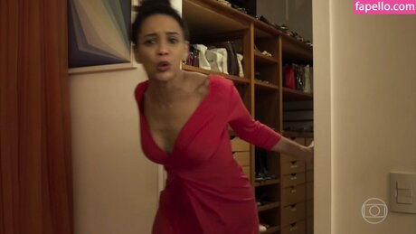 Ta s Araujo pretty actress picture