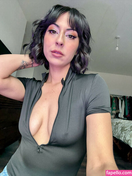 Veronica Gallardo naked actress gallery