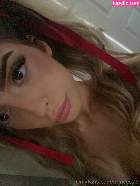 Leah Grace pretty model image