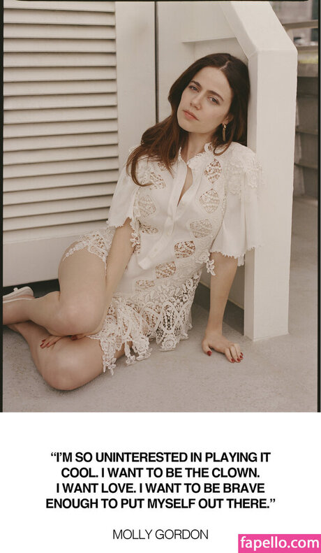 mollygordon naked model pic