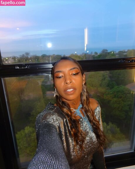 Spellling art actress img