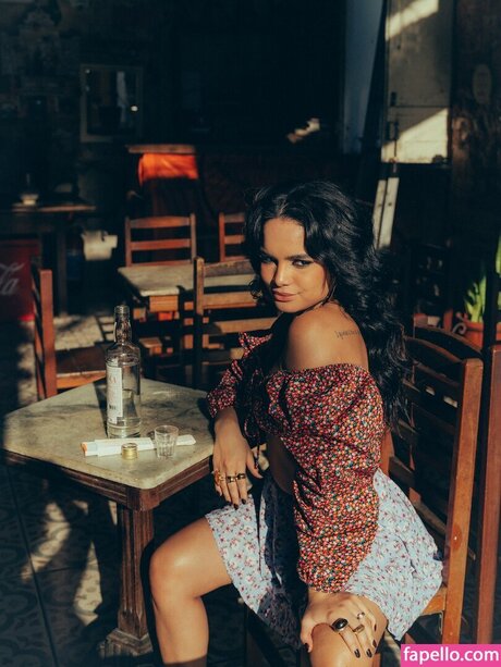 Carol Macedo beautiful actress image