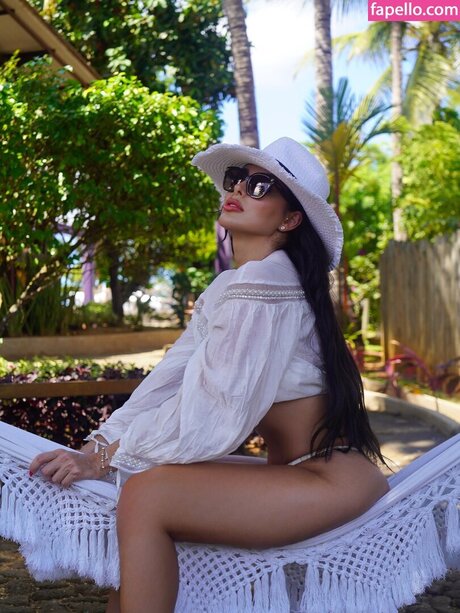 Carla Prata naked actress archive