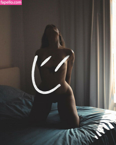 Mel Breia pornstar erotic image