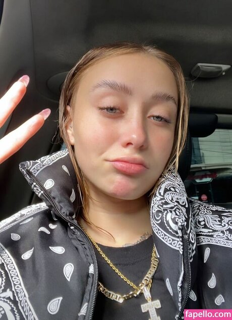 eating onlyfans free nude image