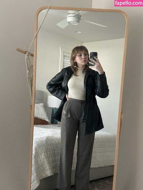 atrophicbtrfly model nude images