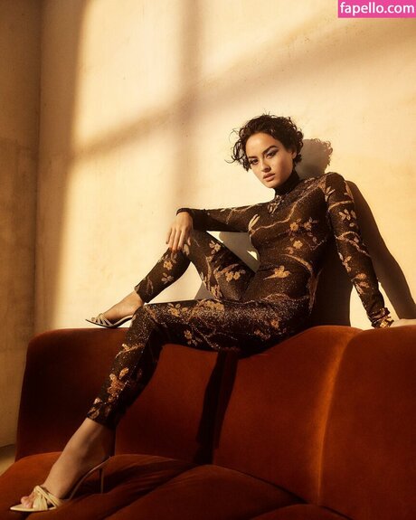 Chase Sui Wonders porn model picture