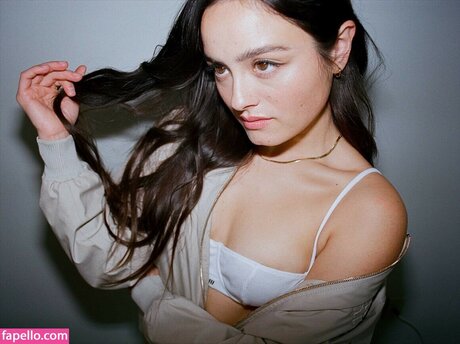 Chase Sui Wonders star nude photos