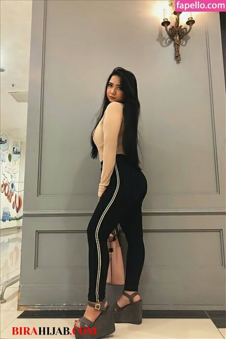 Zizi Wong exclusive actress archive