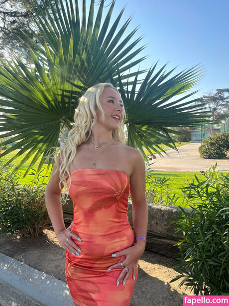 Lexi Booker erotic model pictures