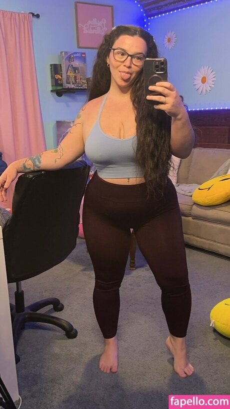 smileynessvip exclusive actress pics