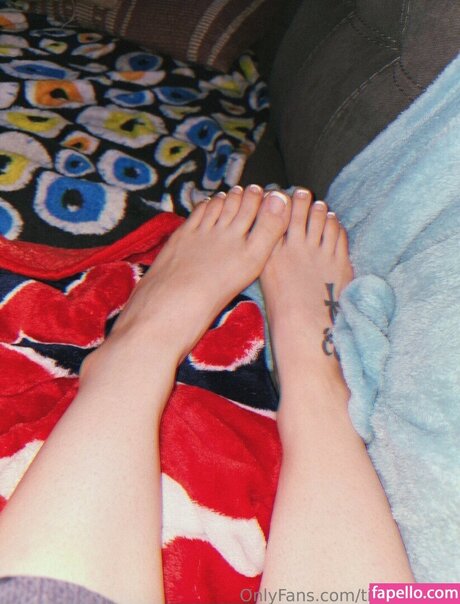 tinykodama exclusive model pictures