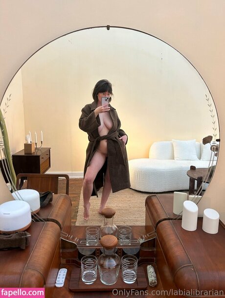 Labia Librarian pornstar sexy image