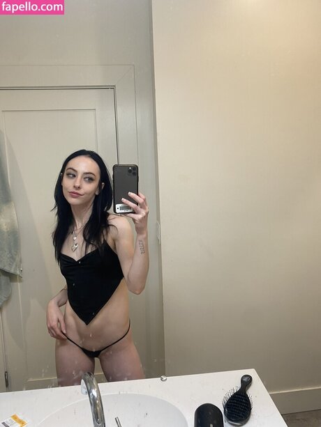 putemignonne model erotic pic