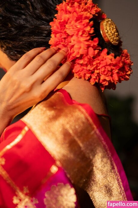 Malavika Mohanan pornstar pretty photo