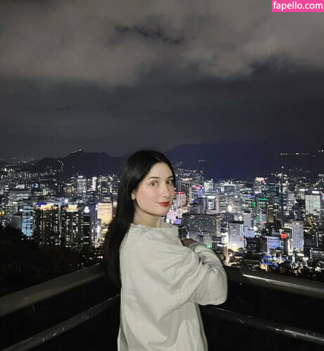 Lilyshibe Profile pic