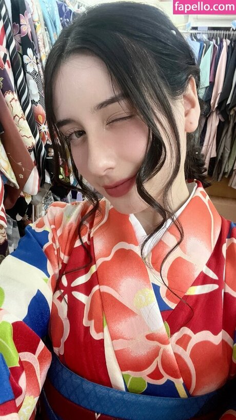 Lilyshibe sexy model pic