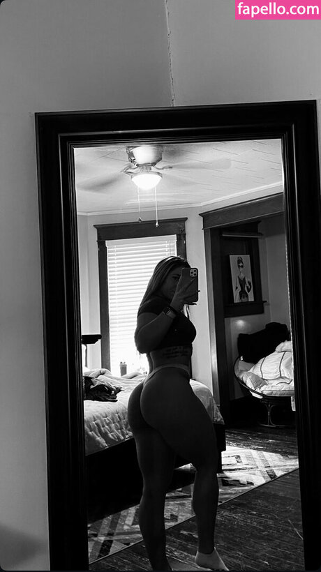 Kaitlinn kfit model hot image