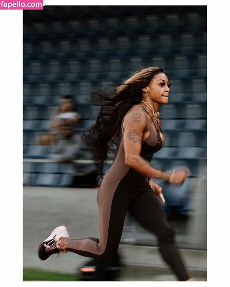 Shacarri Richardson star art galleries