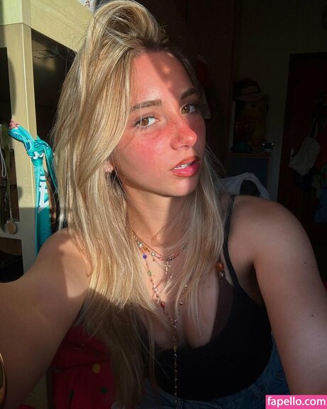 Iris Vallaranii pornographic star pics