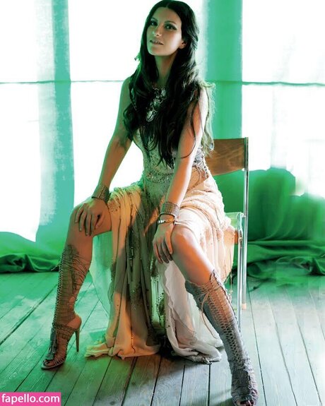 Laura Pausini pornstar xxx photo