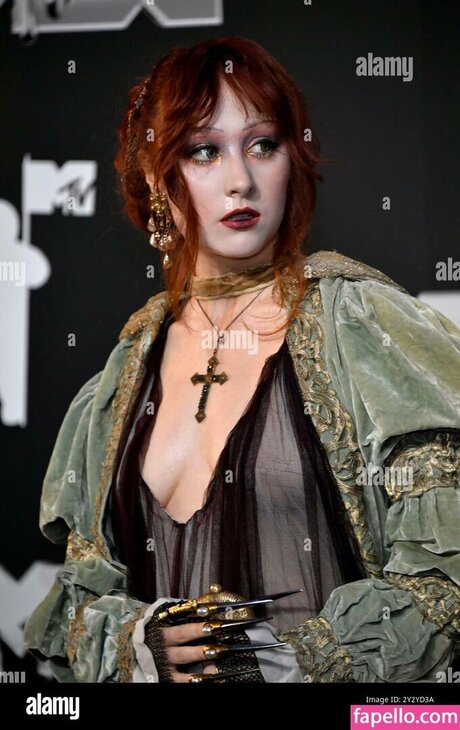 chappellroan model hot pictures