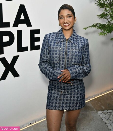 young teen onlyfans naked pics