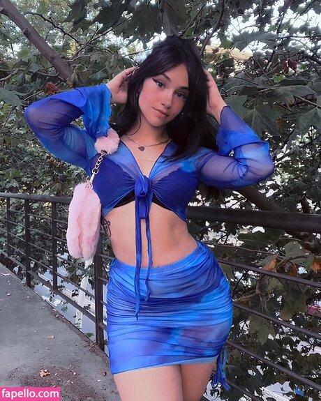 Oreo Consushi model pornographic images