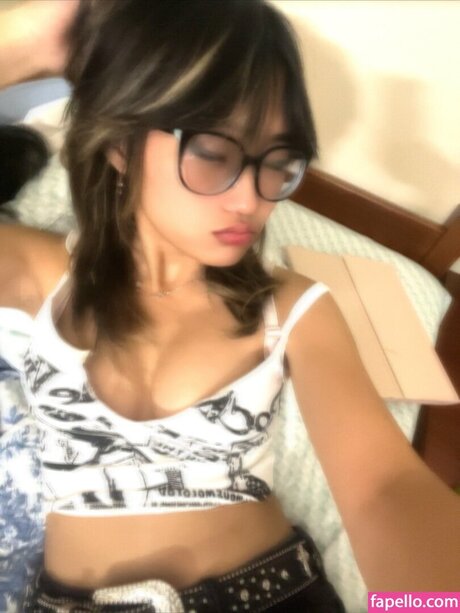 Yuuphobic perfect actress image