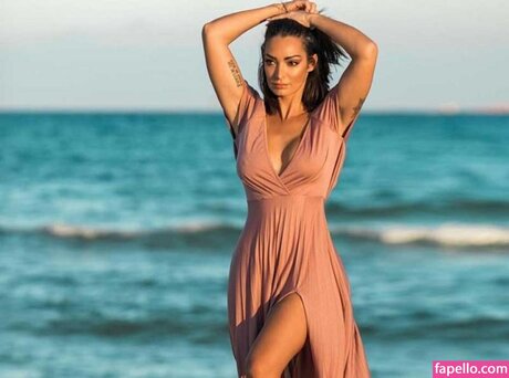 Emilie Nef Naf star hd pics