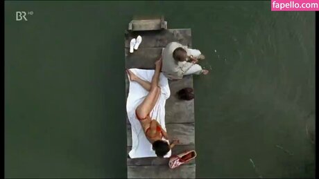 Ninahartmann model top img