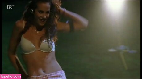 Ninahartmann star pictures